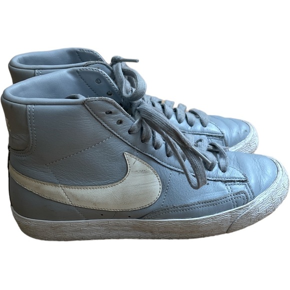 NIKE NIKEid gray and white womans size 7.5 - Picture 2 of 6